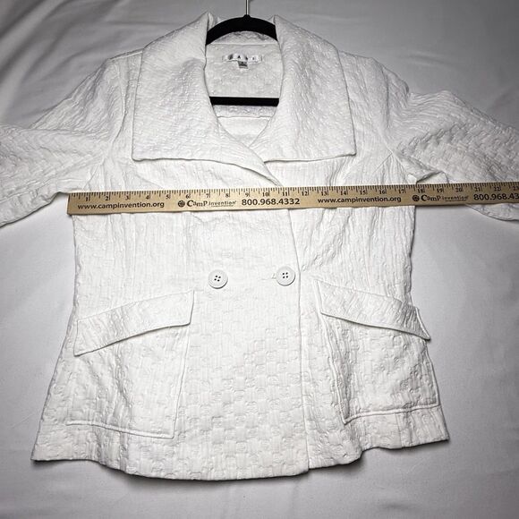 CAbi Blazer White Two Button Wide Lapel 3/4 Sleeve Size S #212 Businesscore - Picture 3 of 6